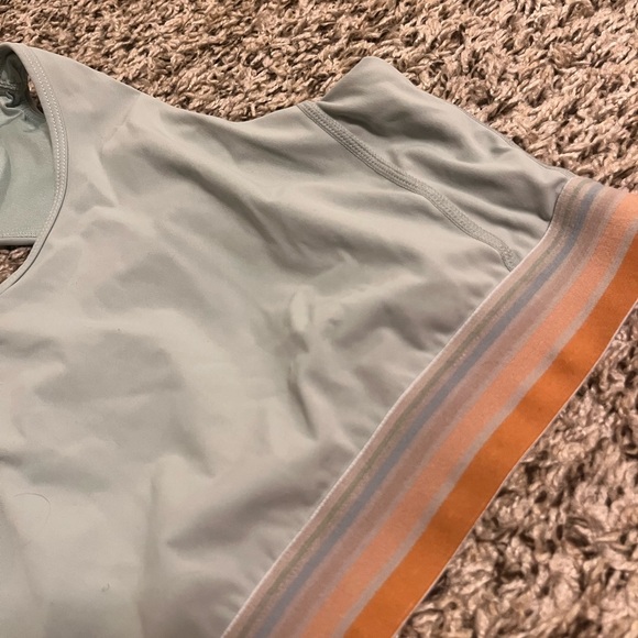 Popflex Mint Striped Keyhole Back Sports Bra - Picture 3 of 3